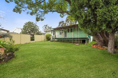 Spacious Family Home in Smithfield - Photo 4