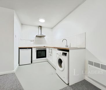 Studio to rent - Photo 4