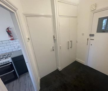 Studio to rent - Photo 6