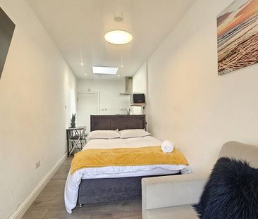 Studio to rent - Photo 4