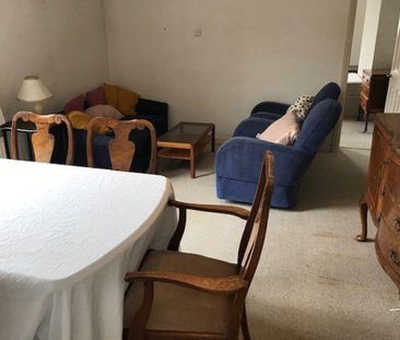 3 bedroom flat to rent - Photo 3