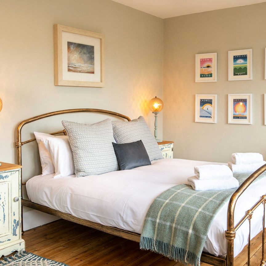 Detached house to rent on - Photo 1