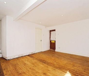 5 bedroom end of terrace house to rent - Photo 4