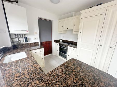 Semi Detached House - Photo 5