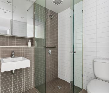 812/8 Mccrae Street, Docklands VIC 3008 - Photo 5
