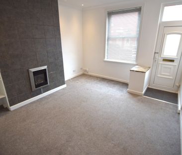 To Let 2 Bed Mid Terraced House - Photo 2