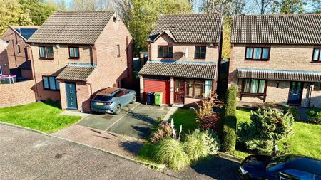 3 bedroom detached house to rent - Photo 3