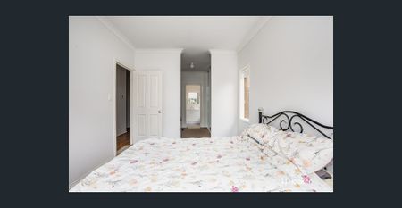 Perfect 3 Bedroom Family Home in Mawson Lakes - Photo 4