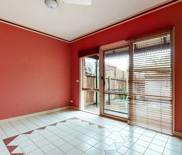 47 Eastwood Street, Kensington VIC 3031 - Photo 4