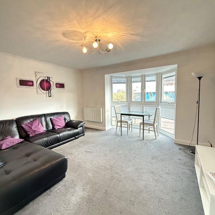 3 Bed Flat, Vancouver Quay, M50 - Photo 1