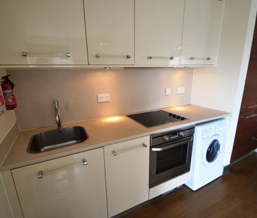 Atlas House, Celestia, Cardiff Bay - Photo 3