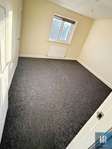 3 bedroom detached house to rent - Photo 2