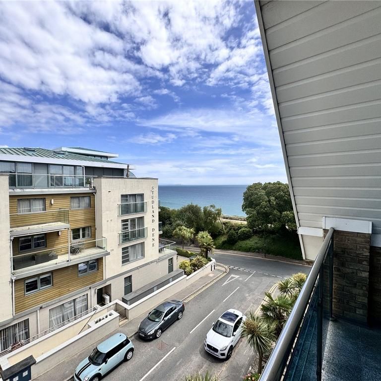 2 bedroom penthouse to rent - Photo 1