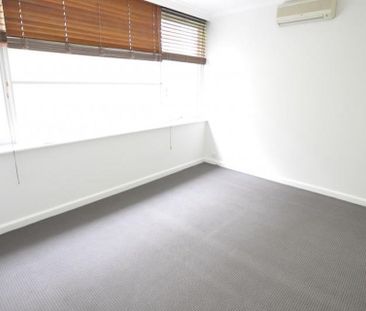 Unit 12/425 Toorak Road, - Photo 3