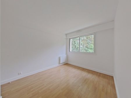 Location Appartement 5 pièces 102m² ST GERMAIN EN LAYE 78100 - Photo 2