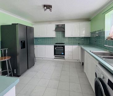 3 bedroom property to rent - Photo 3