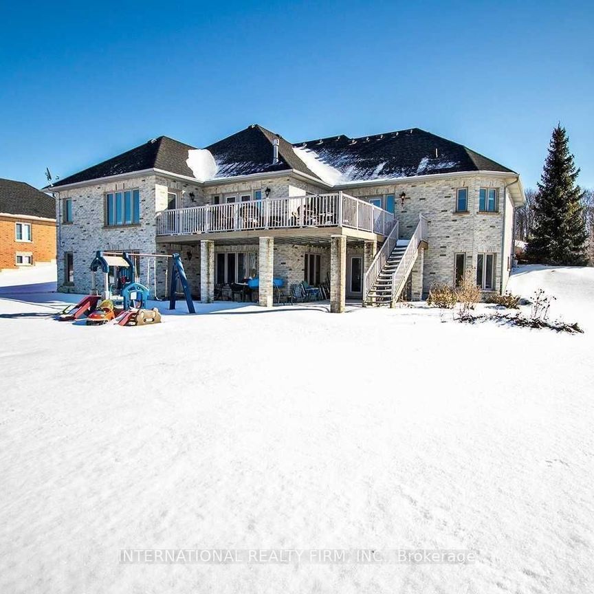 For Lease - 146 Colonel Wayling Boulevard, East Gwillimbury, Ontario - Photo 2