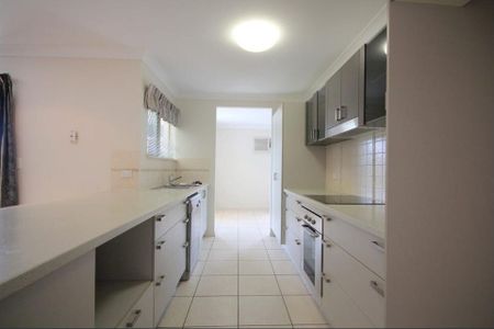 11 Kalynda Parade, Bohle Plains. - Photo 3