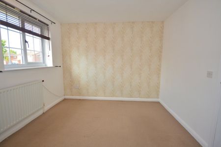 Freesland Rise, Whittleford, Nuneaton, Warwickshire, CV10 9QF - Photo 3