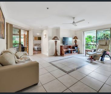 Central & convenient "Sun Valley Park"/"Benowa Hills" location .. - Photo 5