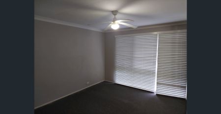 Convenient Location! - Photo 4