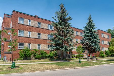 39 Riverwood Parkway - Photo 4