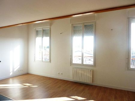 Location Appartement 3 pièces 67m² BORDEAUX 33000 - Photo 2