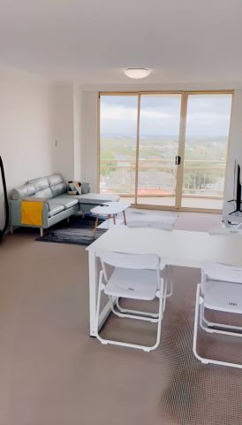 2 bed 2 baths - Photo 2