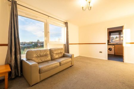 3 bedroom flat to rent - Photo 2