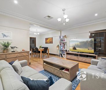 Spacious Family Home in Golden Square - Photo 2