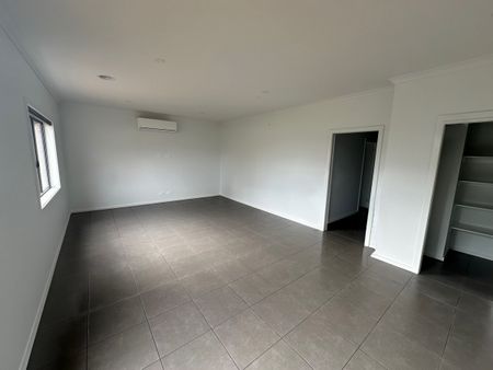 38 Numurkah Road, SHEPPARTON VIC 3630 - Photo 5