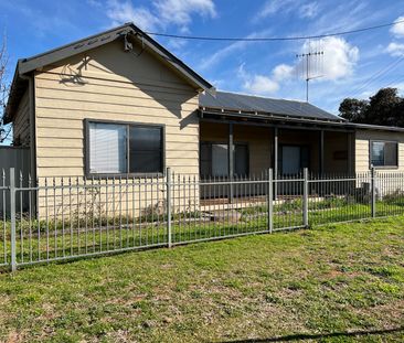 House & Large Shed - Photo 1