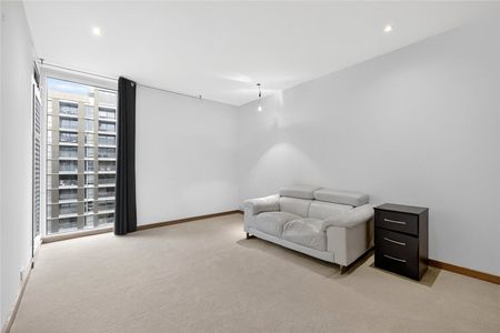 Queenstown Road, London, SW11 8NP - Photo 5