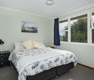 Three Bedroom Family Home - Photo 4