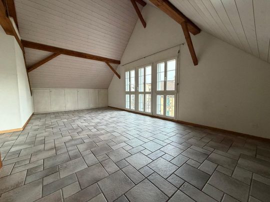 "grosszügige 2.5-Zimmer-Wohnung an zentraler Lage mit Balkon" - Foto 1