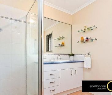 Beautiful Family Home - Photo 6