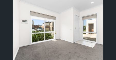 Neat, Tidy & Refreshed Throughout - Photo 2