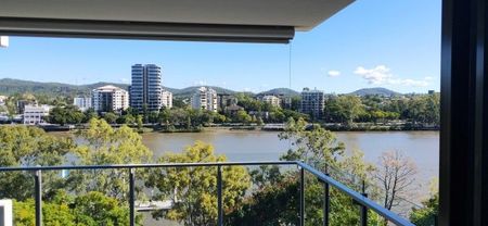 Stunning Riverfront 2-Bedroom, 2-Bathroom Apartment - Apply Now! - Photo 2