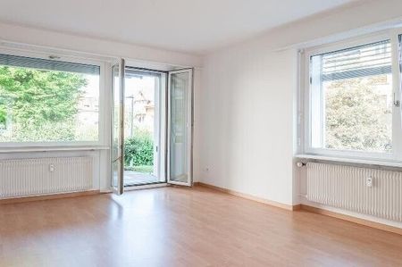 Urban living in a grown-up environment - Photo 2