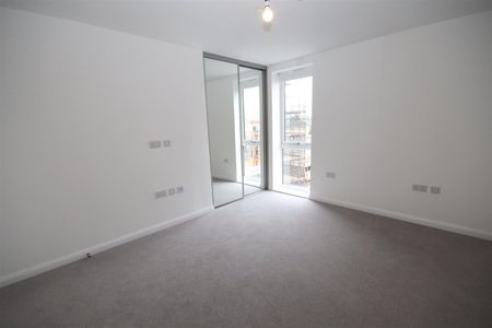 1 bedroom Apartment to let - Photo 4