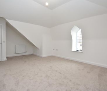 2 bedroom apartment to rent - Photo 4