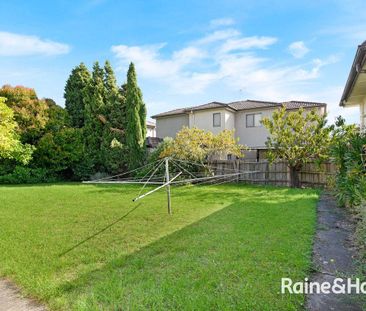 For Lease 6 months: Charming Family Home at 6 Jolly Street, Dandenong - Photo 2