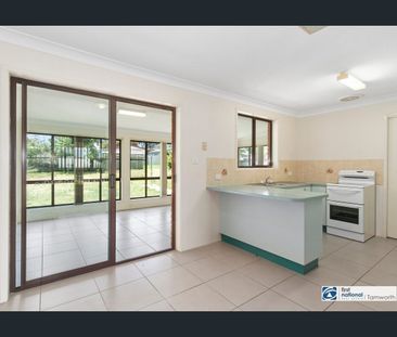 Light, Bright & Airy Family Home - Photo 3