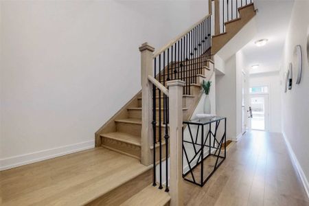 For Lease - 83 Boiton Street, Richmond Hill, Ontario - Photo 2