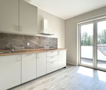 DUŻA KAWALERKA Z BALKONEM I KLIMATYZACJĄ! - Zdjęcie 2