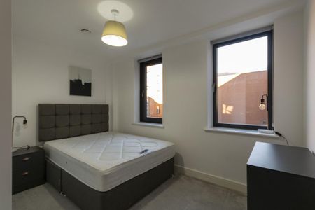 3 bedroom apartment to rent - Photo 4