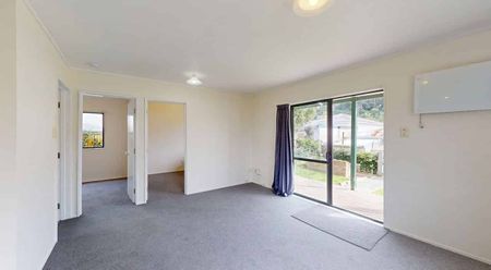 Charming 2-Bedroom Home for Rent in Newtown, Wellington - Photo 3
