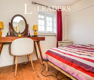 2 bedroom semi-detached house to rent - Photo 4