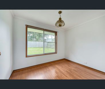22 Rosewood Drive, Strathpine, Qld 4500 - Photo 5