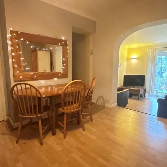 5 bedroom semi-detached house to rent - Photo 1